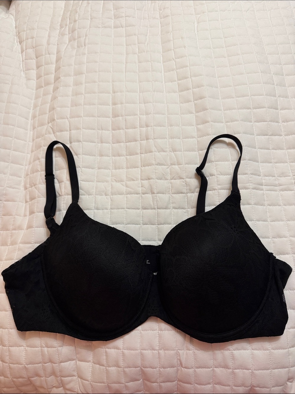 No Boundaries black, floral lace push-up bra with underwire support. Size 40C